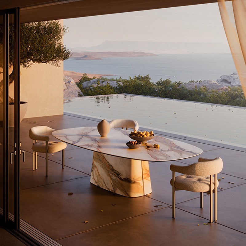 tavolo da giardino in ceramica su una terrazza con vista