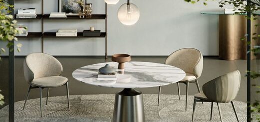tavolo rotondo in marmo in una sala elegante